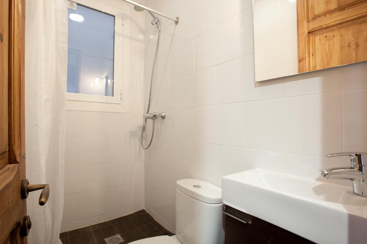 Modern 2-bedroom Near Sagrada Familia Lejlighed Barcelona