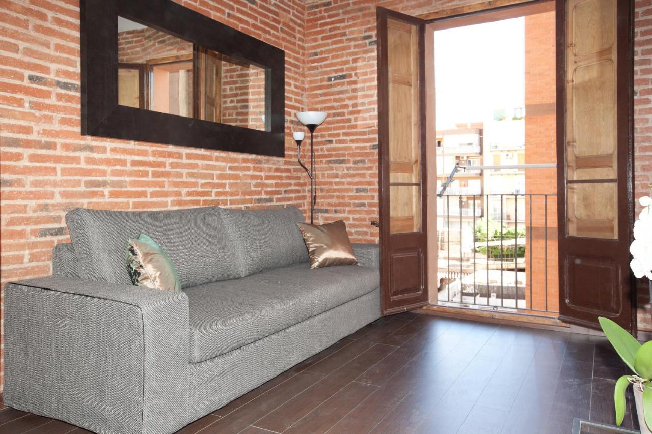 Modern 2-bedroom Near Sagrada Familia Appartamento *